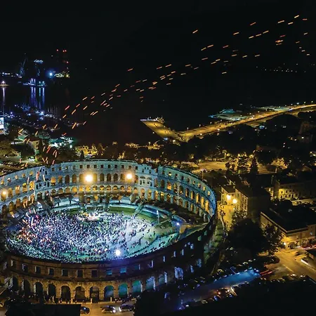 Three-bedroom In Marcana Διαμέρισμα