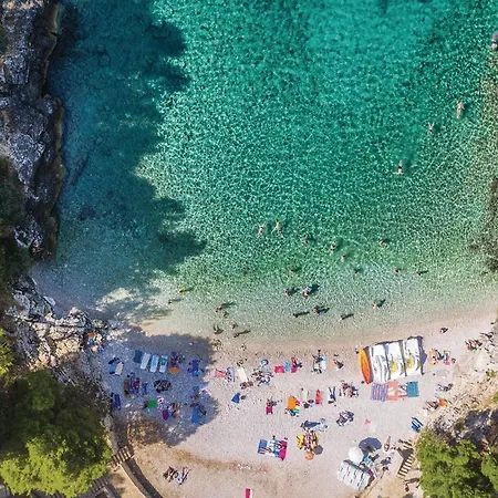 Three-bedroom In Marcana *