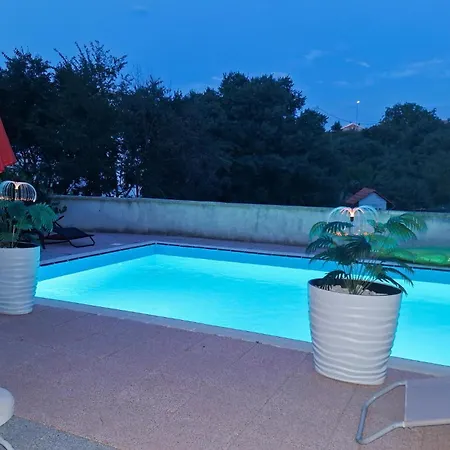 Three-bedroom In Marcana *