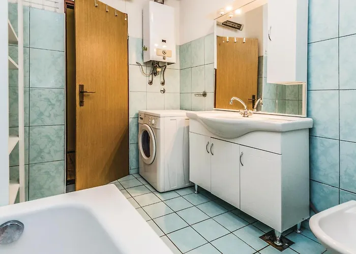 Three-bedroom In Apartman Marcana