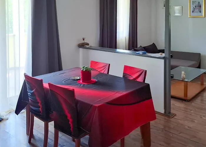 Apartmán Three-bedroom In